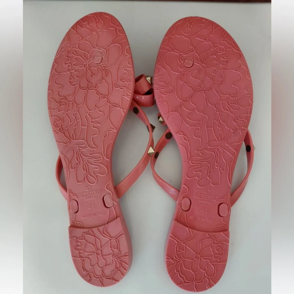 NEW! VALENTINO Garavani Jelly Flat Thong Sandals. Size 41 - Picture 8 of 9